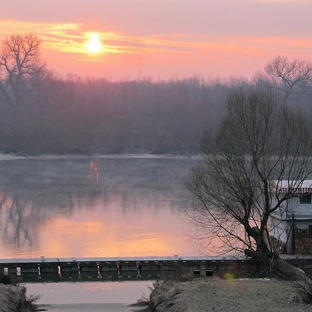 Waterfront Hotel Szentendre Luaran gambar