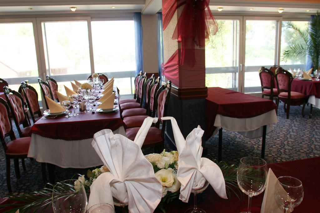 Waterfront Hotel Szentendre Luaran gambar