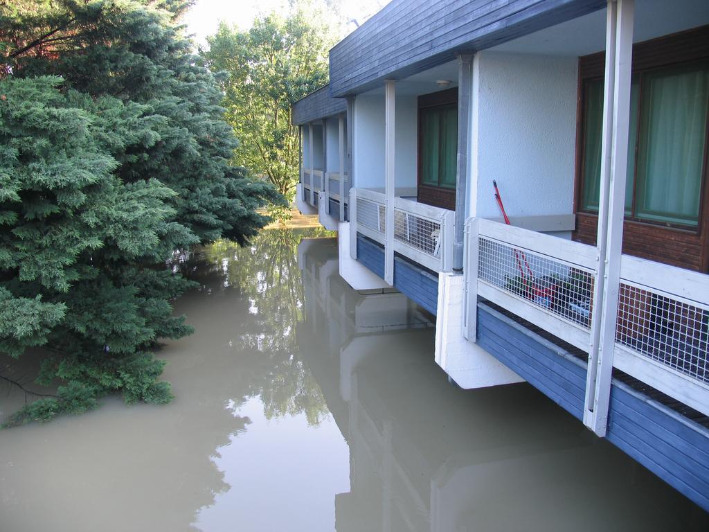 Waterfront Hotel Szentendre Luaran gambar