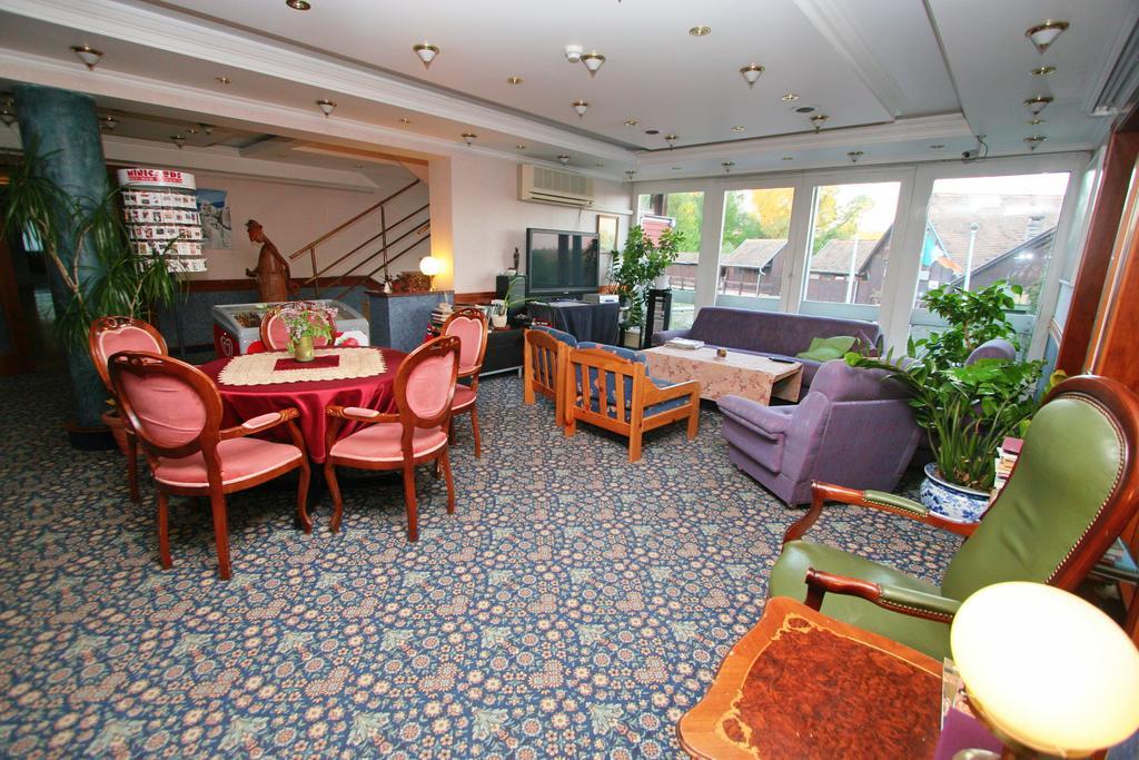 Waterfront Hotel Szentendre Luaran gambar