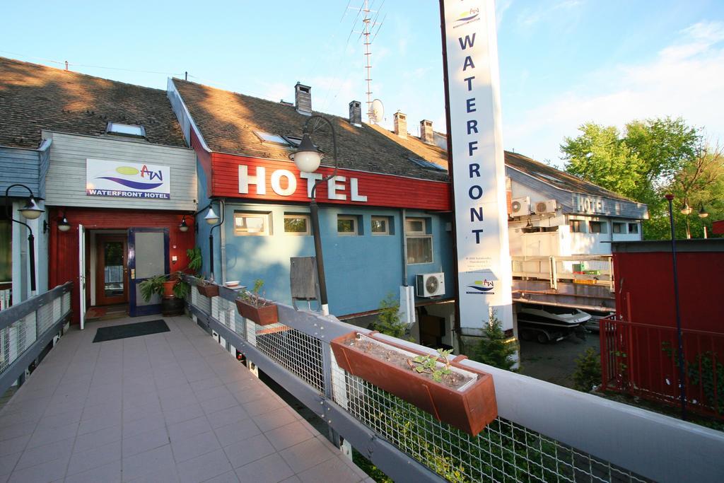 Waterfront Hotel Szentendre Luaran gambar