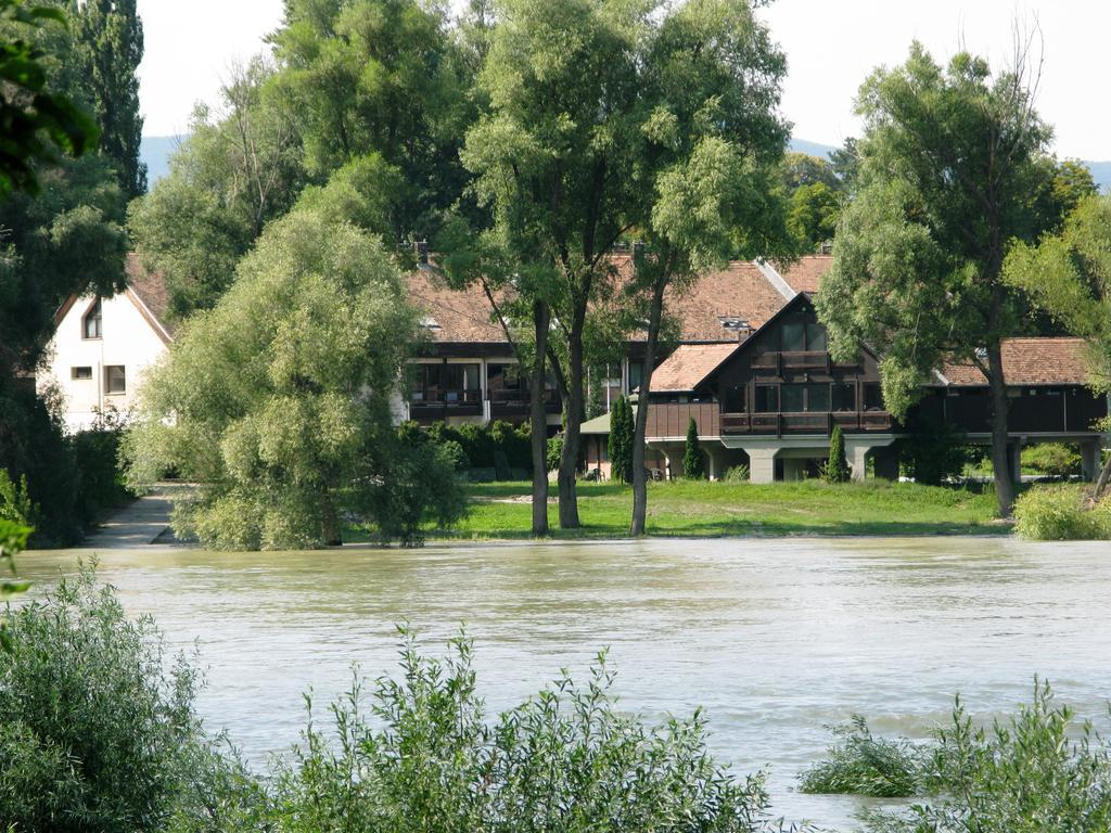 Waterfront Hotel Szentendre Luaran gambar