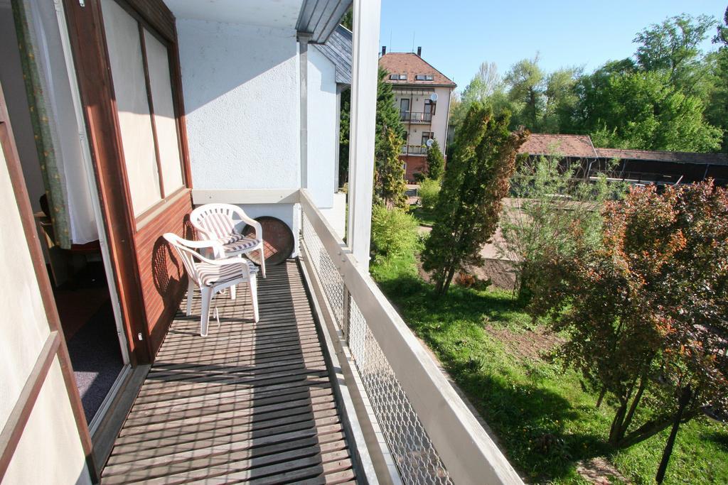 Waterfront Hotel Szentendre Luaran gambar