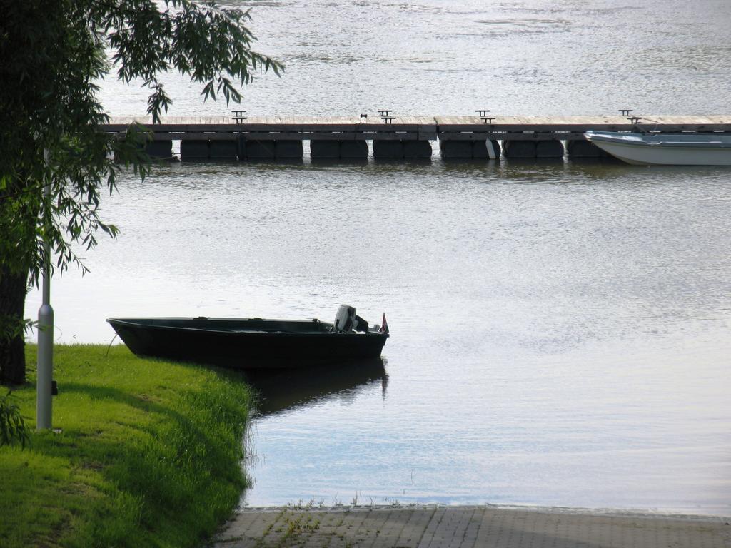 Waterfront Hotel Szentendre Luaran gambar