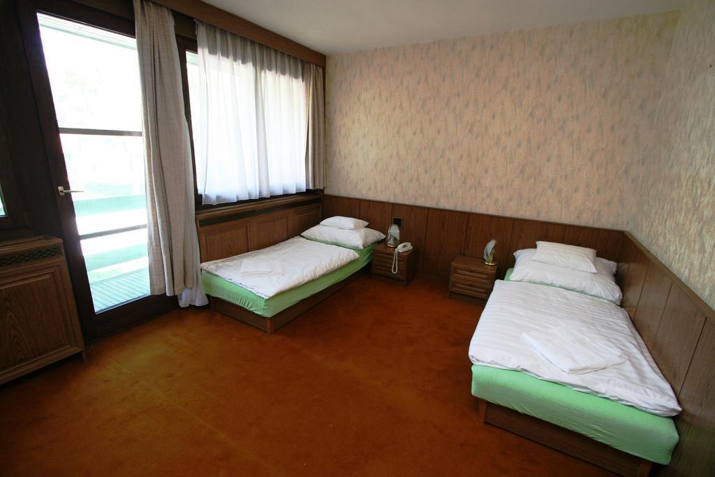 Waterfront Hotel Szentendre Luaran gambar